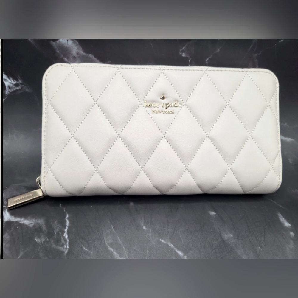 NWT Kate Spade White Quilted Large Wallet